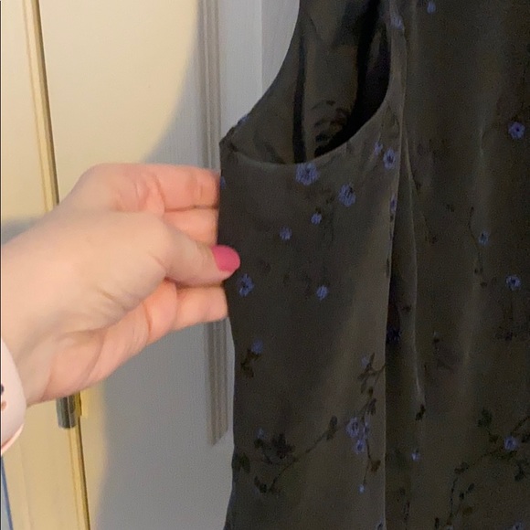 Beautiful Jones wear Shell - Picture 6 of 9